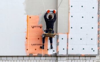 Як кріпиться штукатурна сітка до стіни? Как крепится штукатурная сетка к стене?